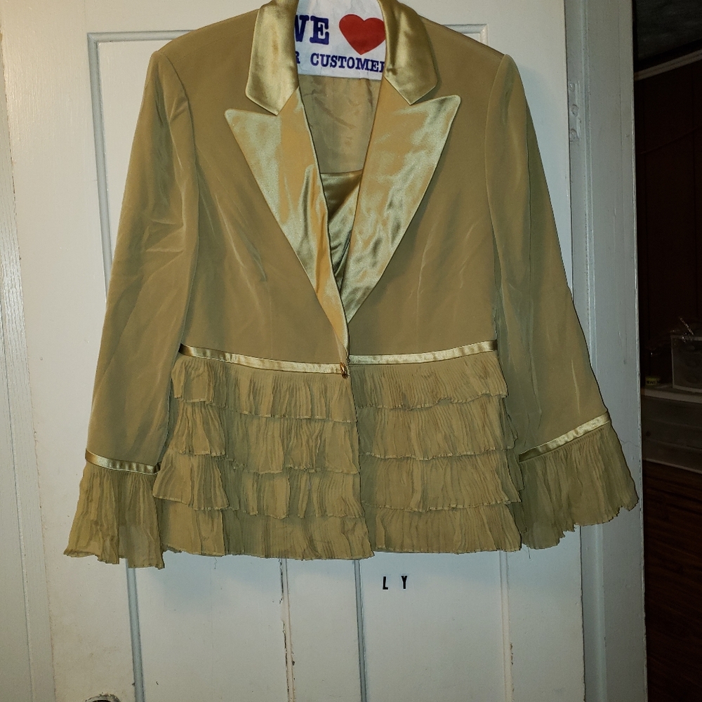 PLUS SIZE 2 PIECE SKIRT SUIT